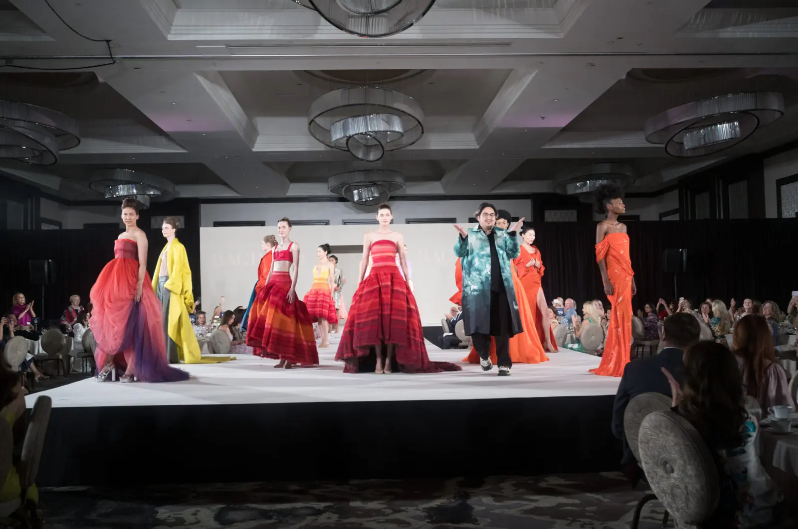 How to Style Your Outfits for Traveling to Asia
